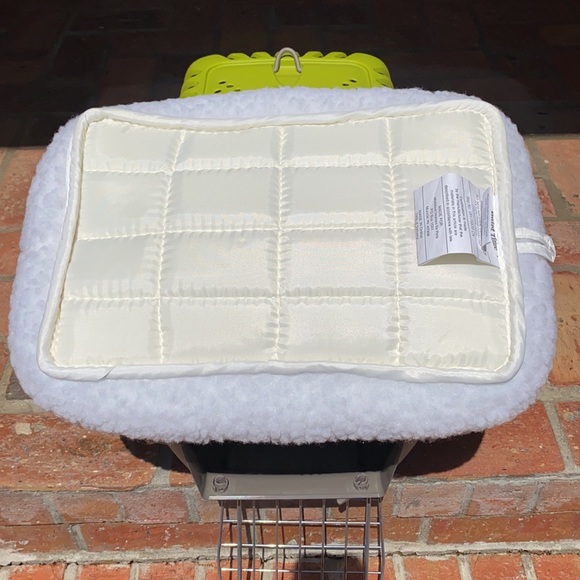 🐾Clean Small Pet Carrier, IATA Approved, Kit Included (Used 1x to transfer pup) - Picture 8 of 13